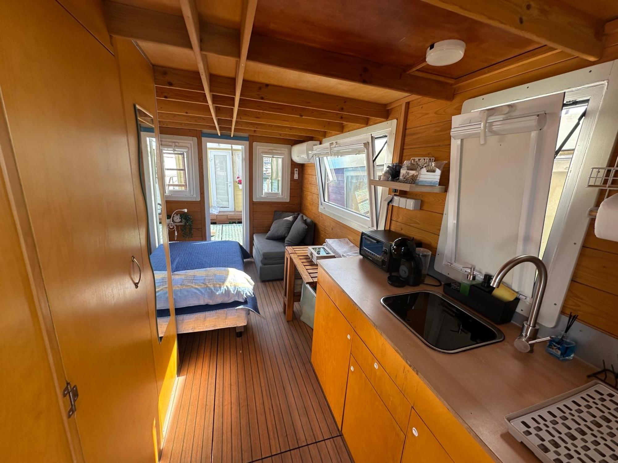 Blue Oasis Houseboat Ferienhaus Alghero